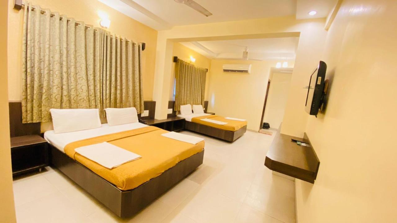 Hotel Sai Gurusthan