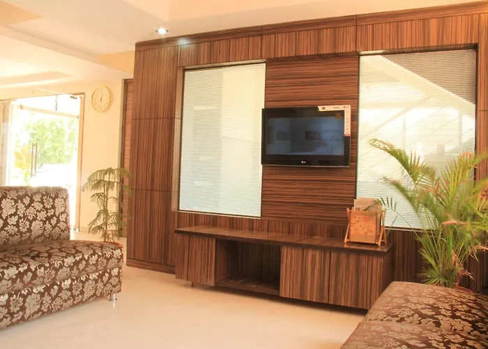 Hotel Sai Gurusthan