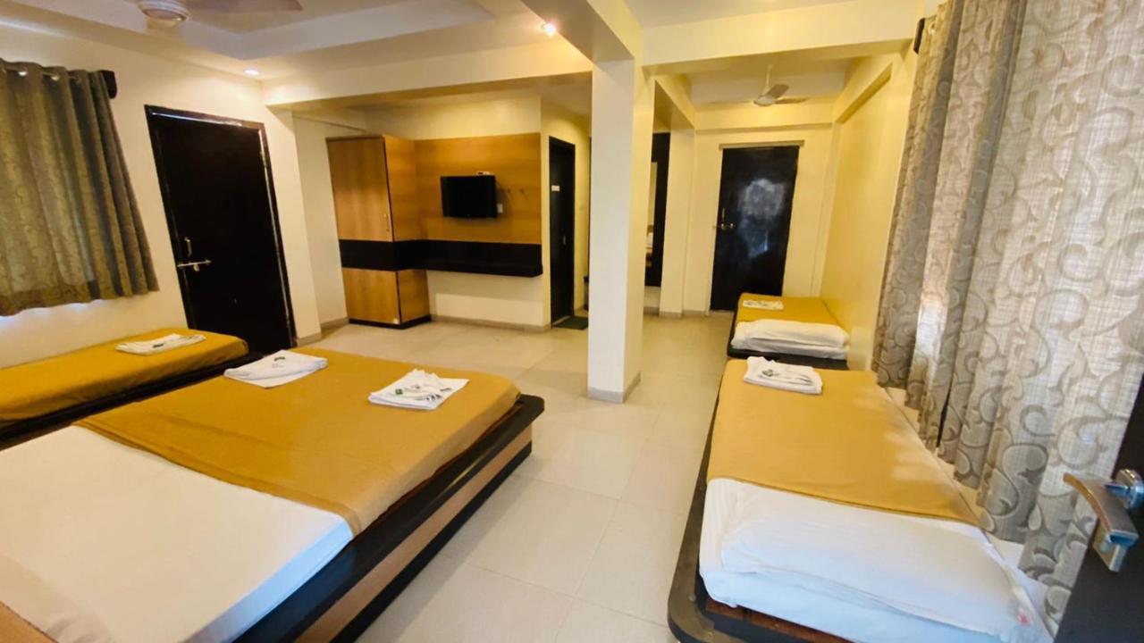 Hotel Sai Gurusthan 2*