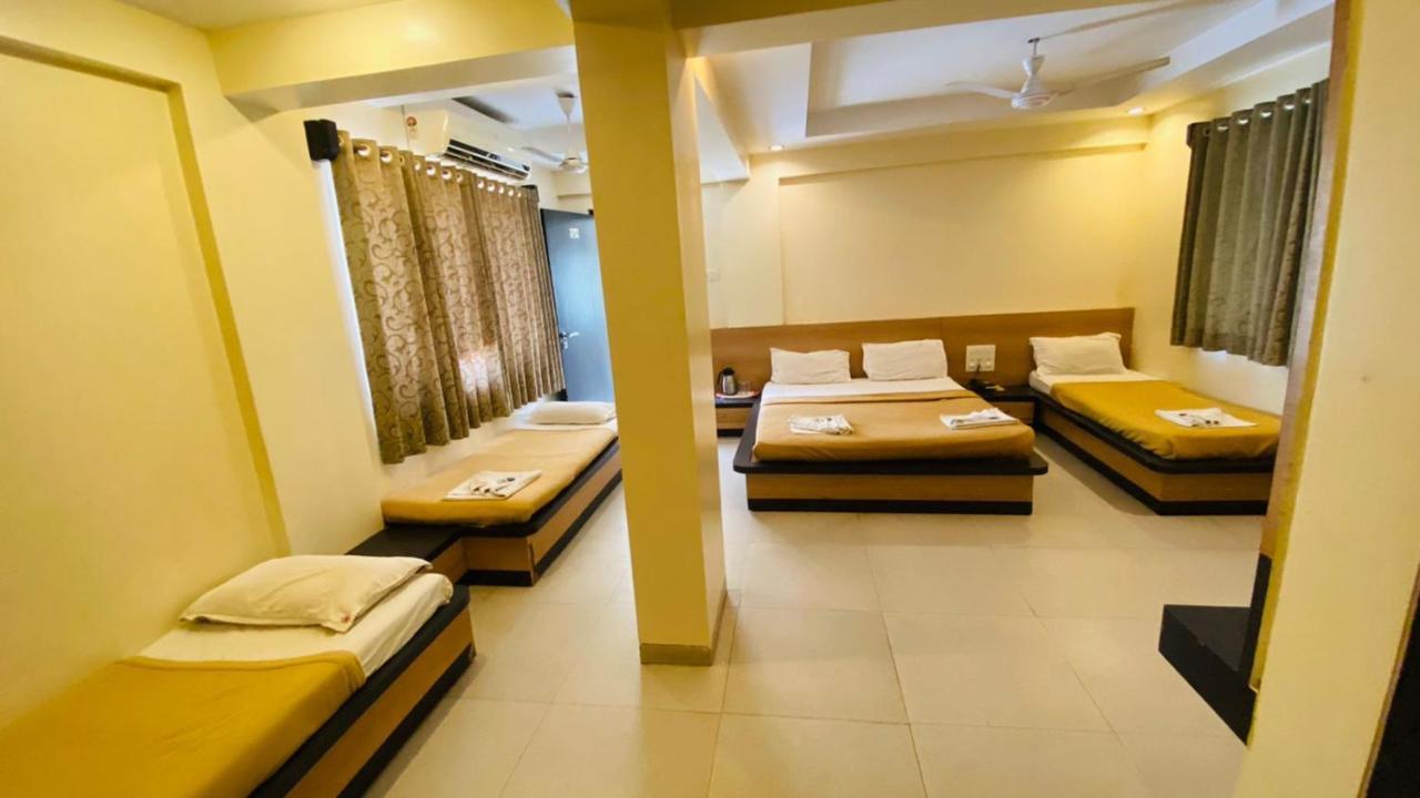 Hotel Sai Gurusthan 2*